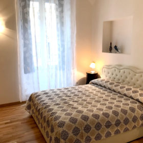 Selene room - Biancaluna B&B, Bed and Breakfast near Rome Termini Train Station