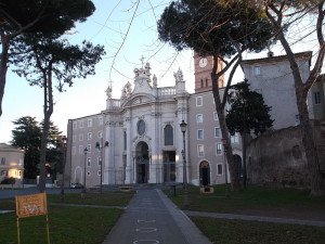 Basilica di Santa Croce di Gerusalemme vicino al Biancagiulia Bed and Breakfast Roma Stazione Termini